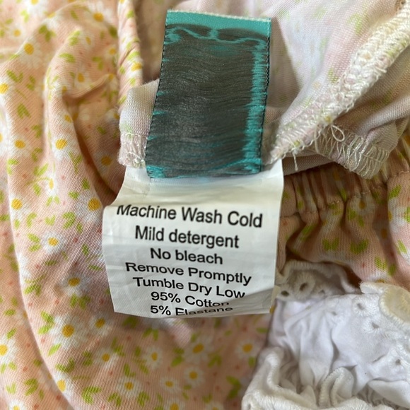 Serendipity ditzy floral eyelet ruffled bubble romper - Picture 10 of 10